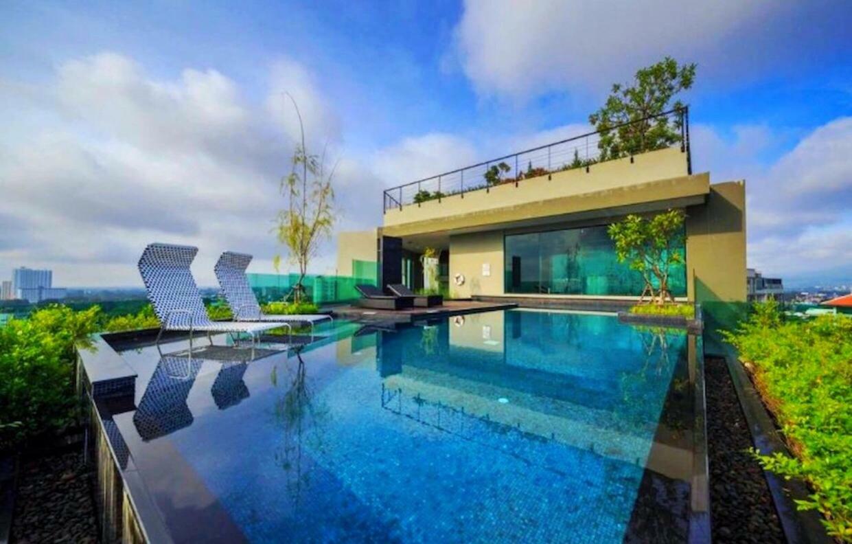 צ'יאנג מאי The Astra Suites מראה חיצוני תמונה
