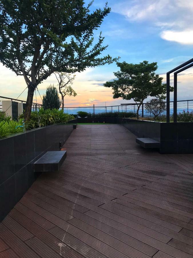 צ'יאנג מאי The Astra Suites מראה חיצוני תמונה